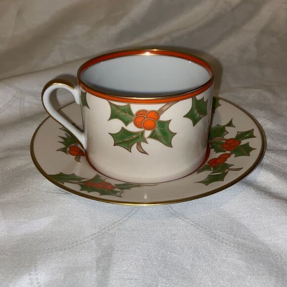 Vintage Fitz Floyd Christmas Holly Cup‎ Saucer Retired 1982 Made in Japan - Picture 1 of 8